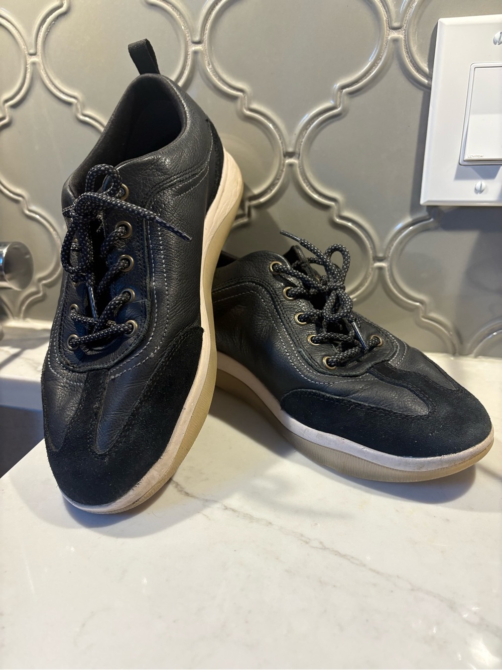 Vionic Black Leather & Suede Sneakers Size 11 Size 42